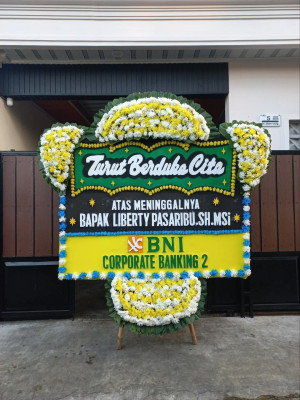 Papan Bunga Duka di Pancoran Mas