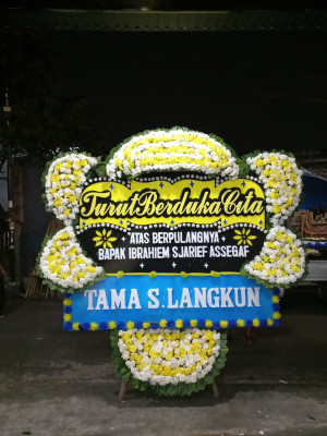 Papan Bunga Duka di Pancoran Mas