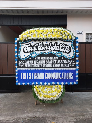 Papan Bunga Duka di Pancoran Mas